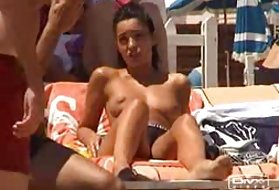 Nu nu teen beach babes - voyeur pornô fotos de prata