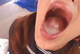 No japão, como ingestão de esperma no japão para assistir a pornografia versões de filmes