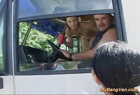 Bateu na minha van grupo do caralho orgia peguei da rua, atropelado por um ônibus