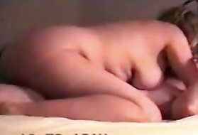 Madura transando com o enteado e o marido trabalha à noite, em noite de foda privado caseiro porno